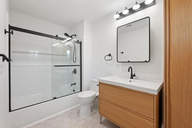 Building Photo - 7201 Chimney Corners