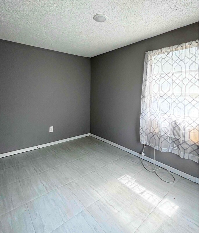 Building Photo - 1069 Tigger Loop