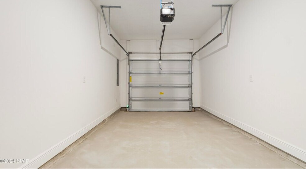 Building Photo - 456 Melrose Way