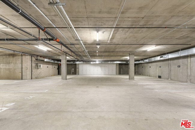 Building Photo - 7428 Santa Monica Blvd