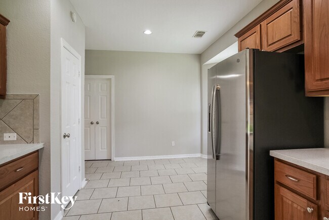 Building Photo - 13203 Redhead Ct