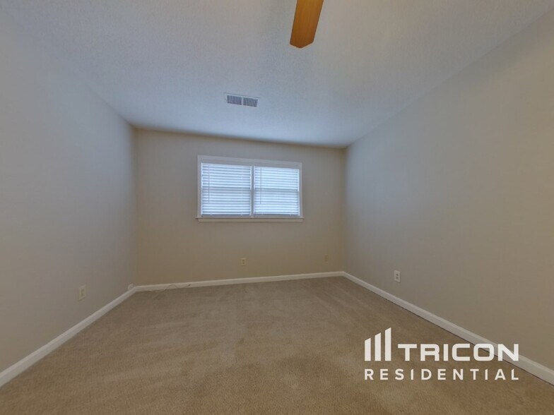 Building Photo - 1418 Millstream Trail NW