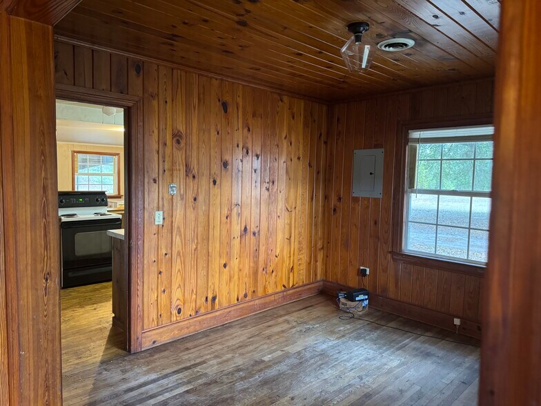 Dining room - 20089 Padgett Rd