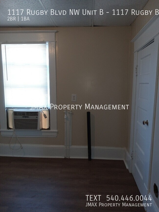 Building Photo - 1117 Rugby Blvd NW