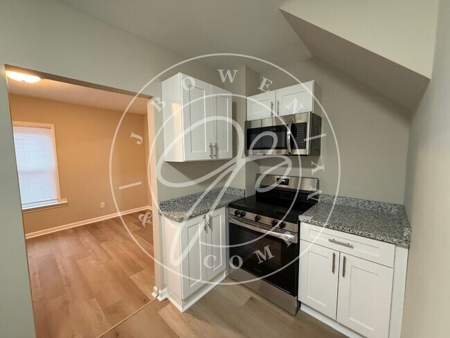 Building Photo - Beautiful 3 bedroom 2 bathroom home in South Toledo