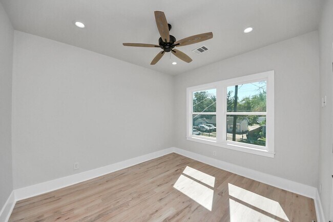 Building Photo - 6312 Milwee St