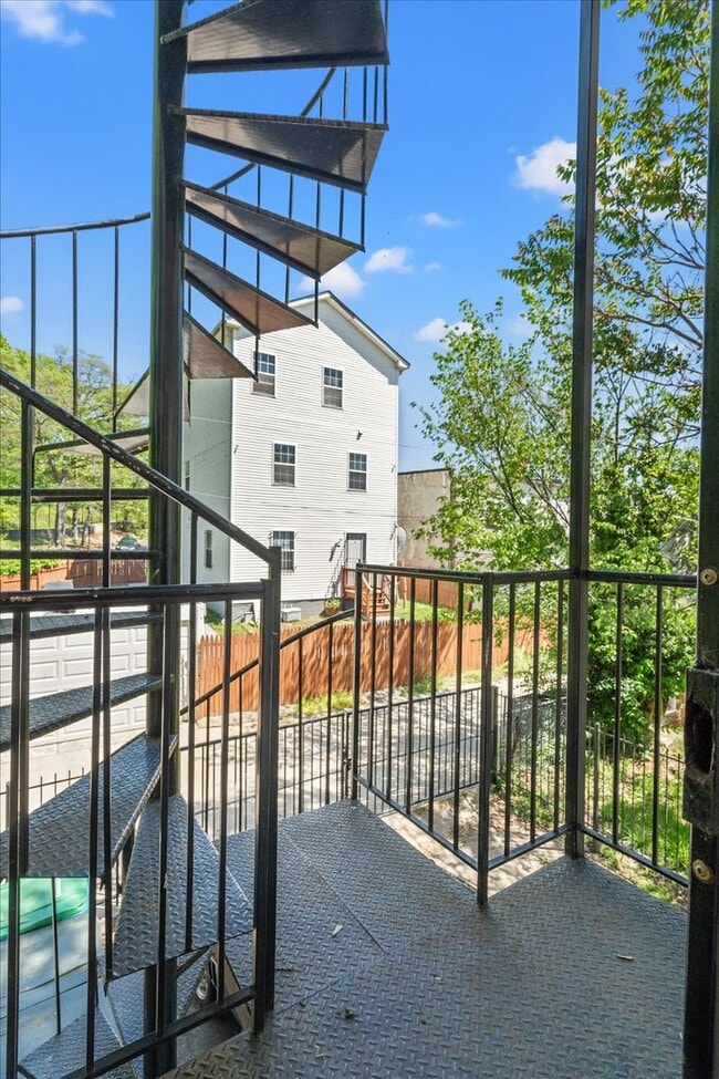 Building Photo - Stylish Trinidad 2BR/2BA Condo with Contemporary Upgrades and Skylights