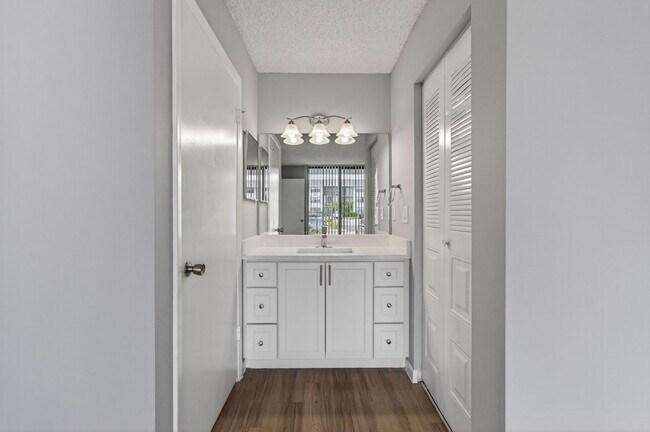 Building Photo - ONE BEDROOM ONE BATHROOM! WATERFRONT COMMU...