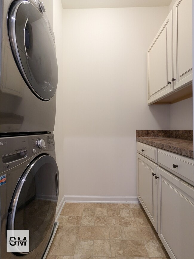 Building Photo - 5462 Stream Bank Ln