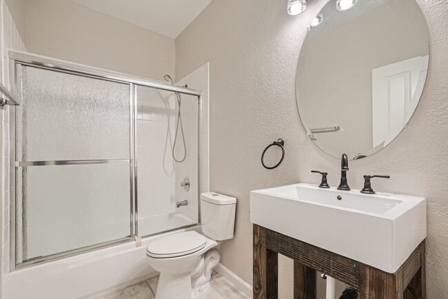 Building Photo - Amazingly beautiful one story house in Summerlin with pool!