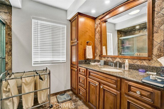 Building Photo - 15442 Eiffel Cir