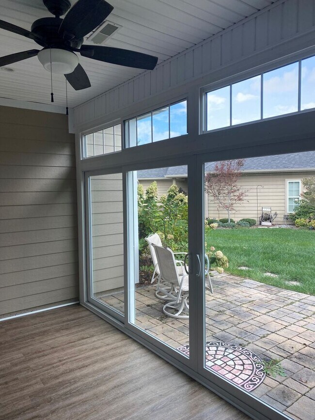 Building Photo - Coming Soon! Beautiful 3/2 with Garage and Sunroom in Johnson City, $2400, Lawn Care Included!