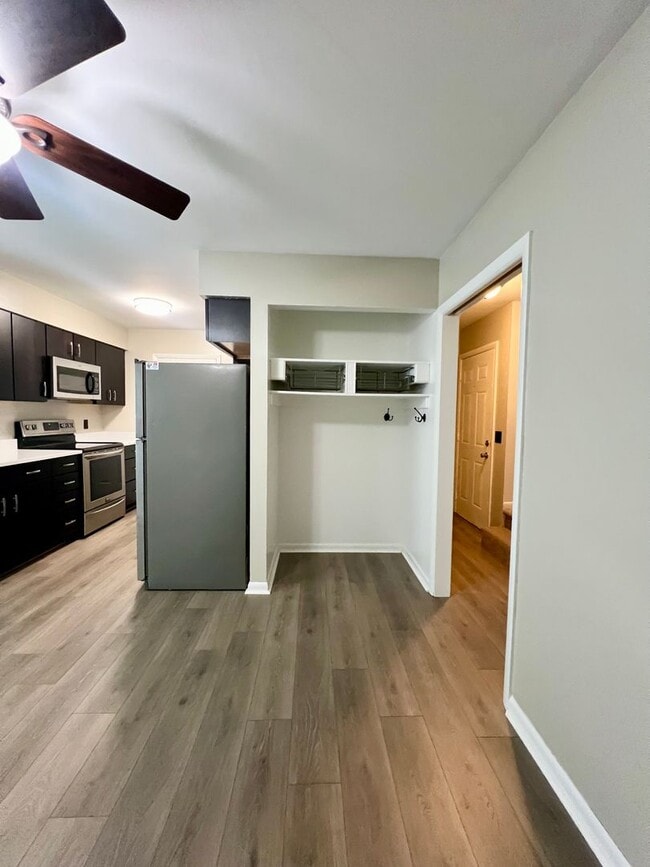 Building Photo - 3 Bedroom Duplex in Kalamazoo