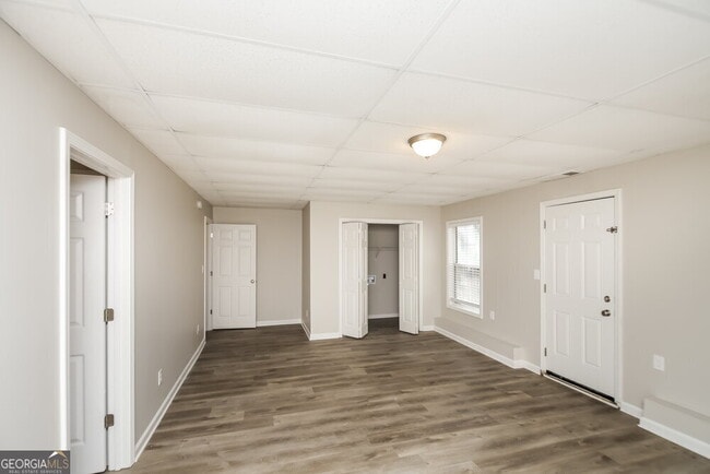 Building Photo - 2740 Owens Dr