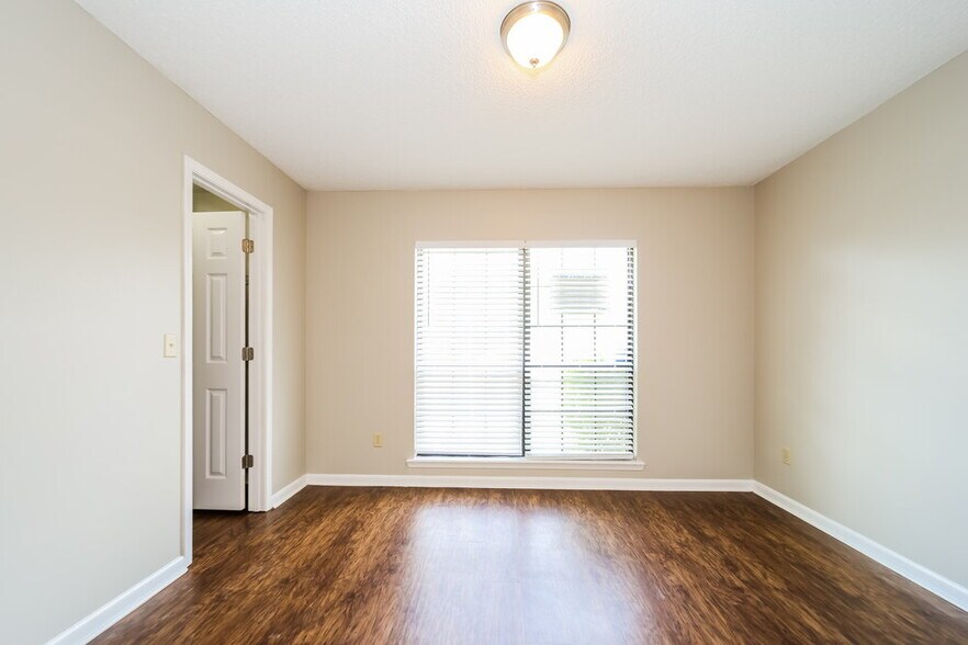 Building Photo - 10871 Copper Creek Ct