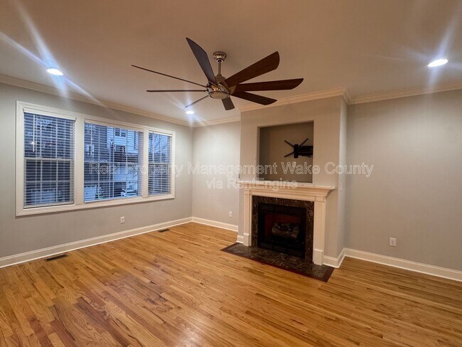 Building Photo - 441 Heritage Village Ln