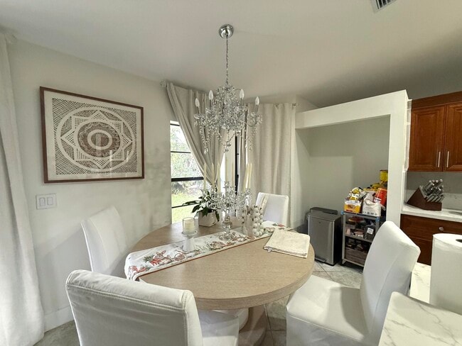 Building Photo - 10760 NW 18th Ct