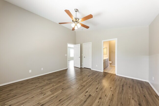 Building Photo - 1465 S 230th Dr