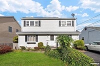 Building Photo - 119 Garibaldi Ave