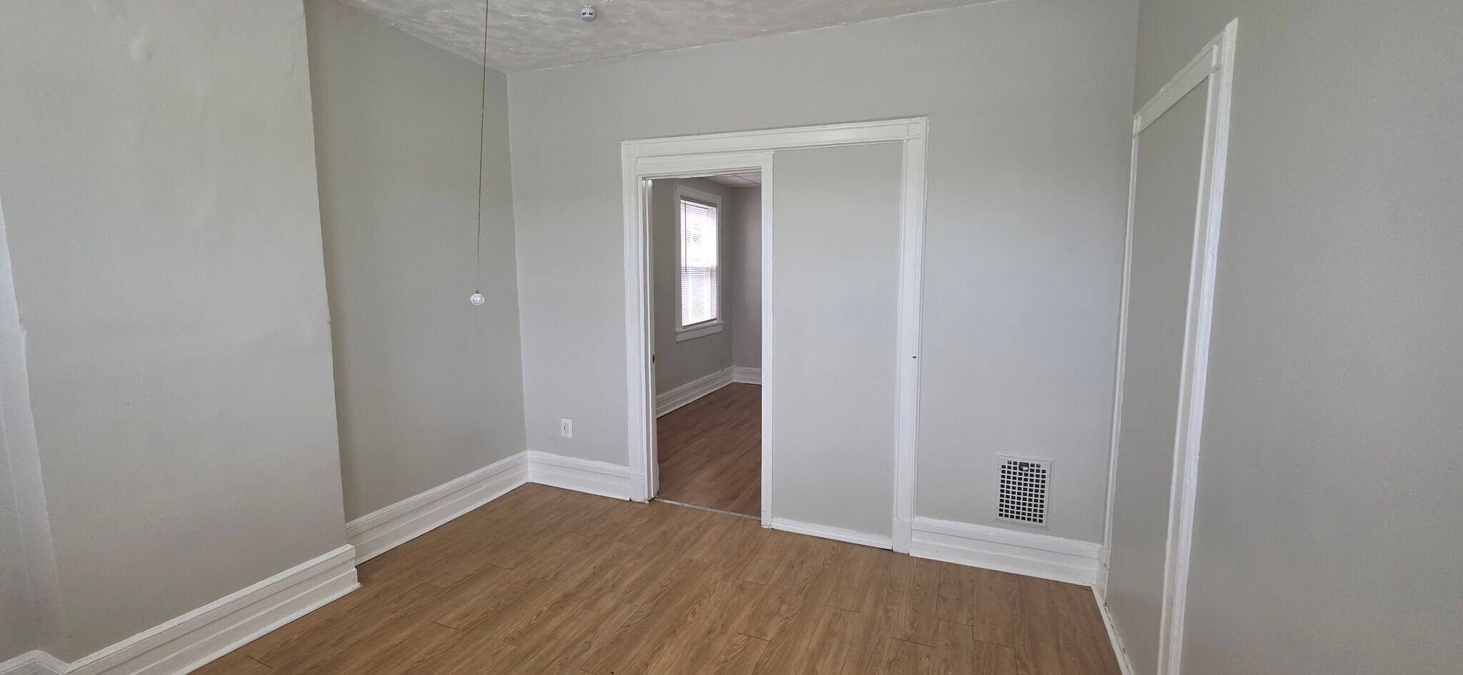 Building Photo - 382 Bond St