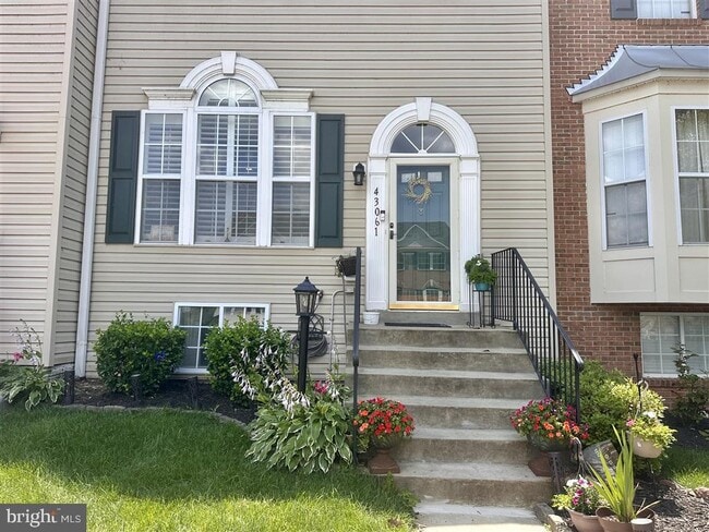 Building Photo - 43061 Candlewick Square