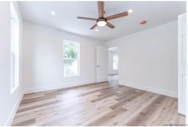 Building Photo - Fully renovated RARE 2BR 2 FULL BATH apartment!