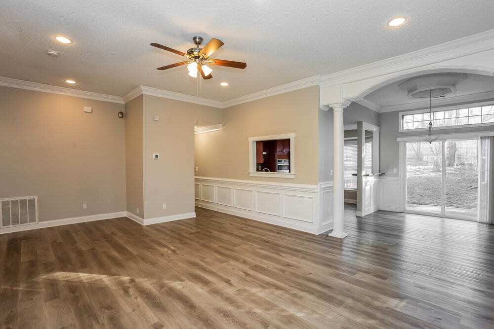 Building Photo - 2112 David Earl Dr