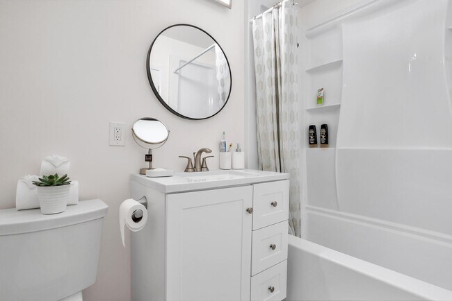 Building Photo - 3784 Nectarine Cir