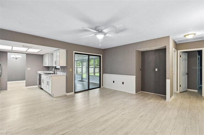 Building Photo - 1716 SW 77th Terrace