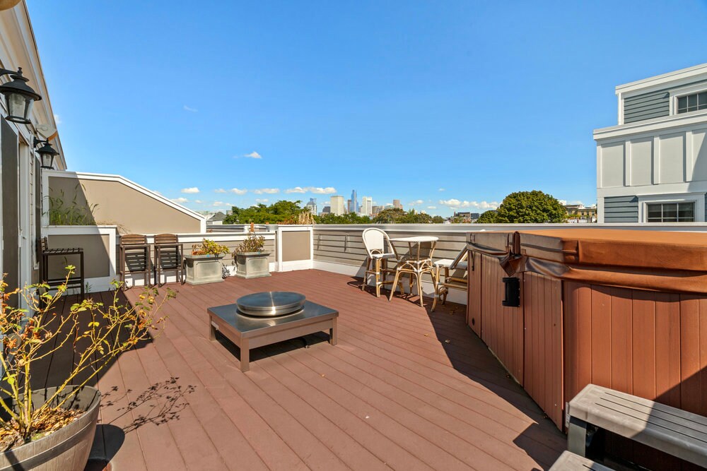 Building Photo - 161 Tudor St