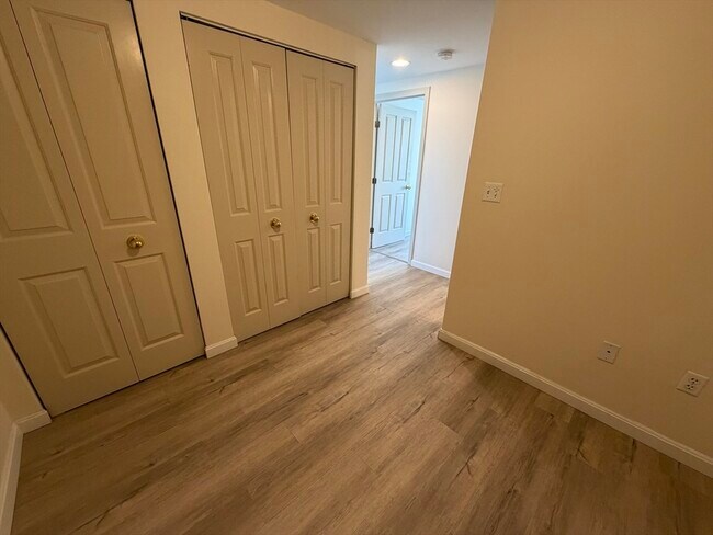 Building Photo - 8 Museum Way