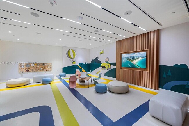 Building Photo - 300 Biscayne Blvd Way