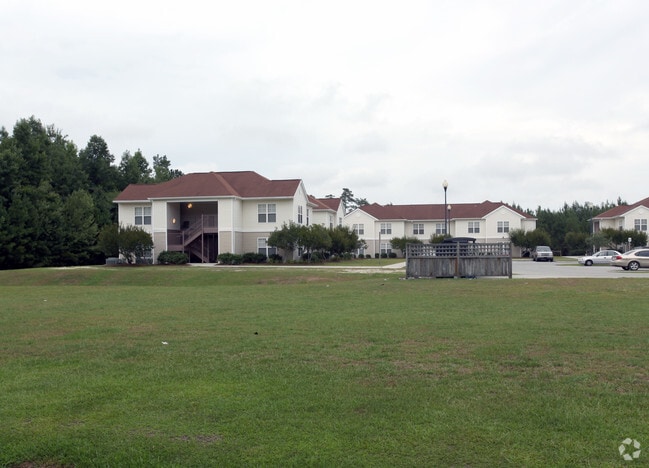 Building Photo - Seven Oaks Apartments