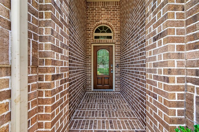 Building Photo - 10031 Esslemont Ct