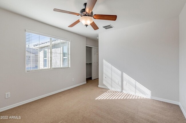 Building Photo - 3983 E Cat Balue Dr