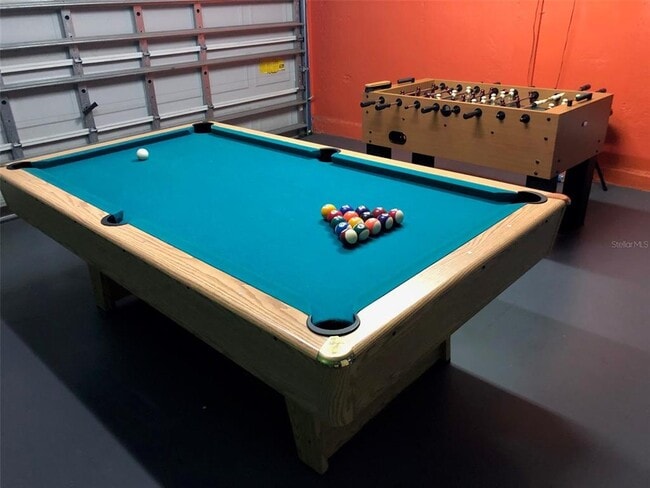 Building Photo - 655 Knollwood Dr