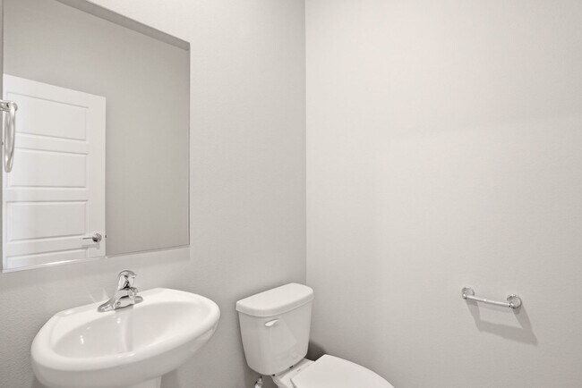 Building Photo - Beautiful Liberty Lake DR Horton Home!