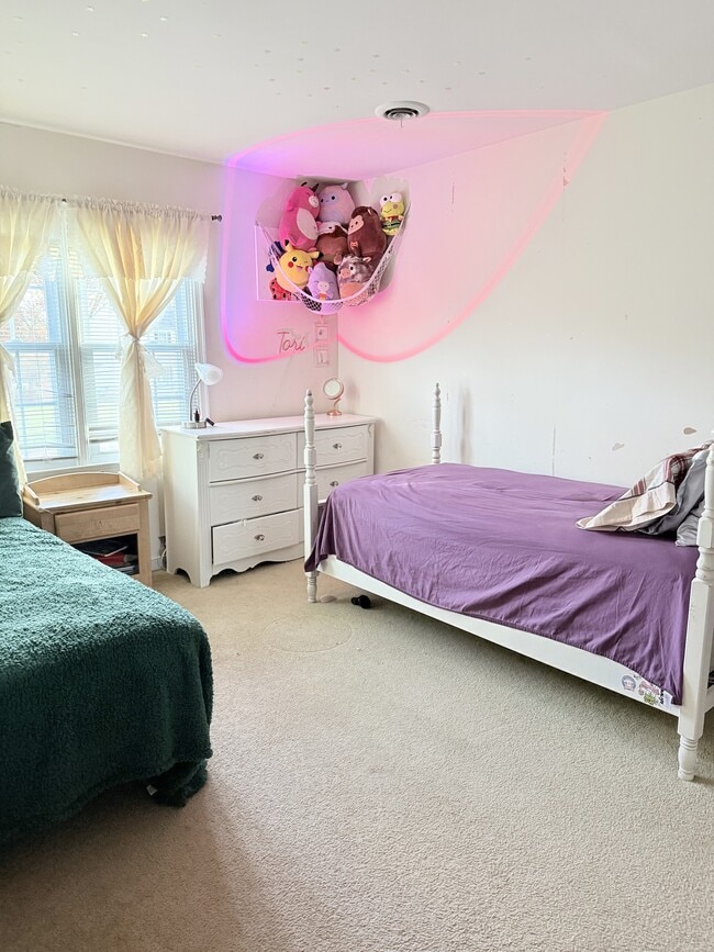 Building Photo - 2812 Providence Creek Rd