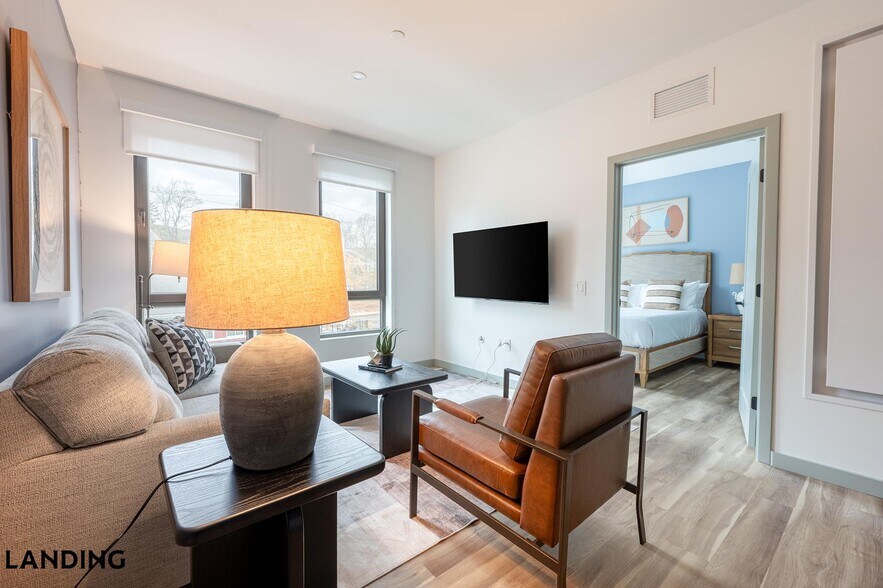 Building Photo - 39 Railroad Ave