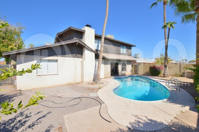 Building Photo - 1623 E Palmcroft Dr