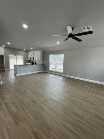 Building Photo - 626 W Florence St