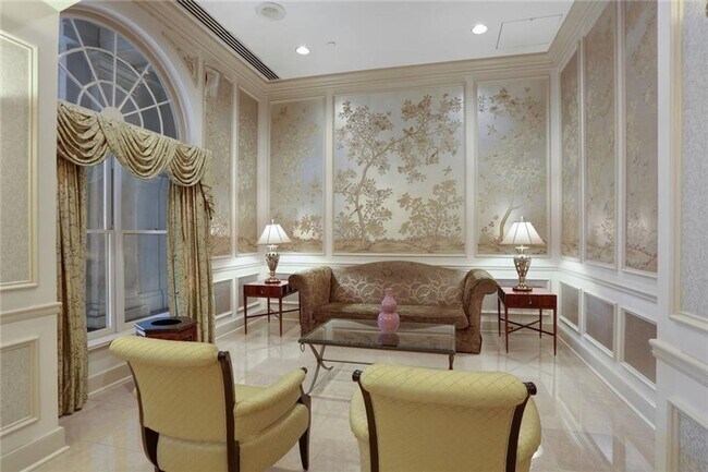 Building Photo - Studio Condo Steps from Piedmont Park!