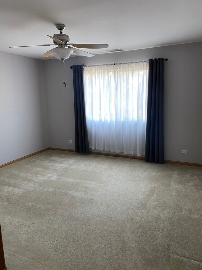 Building Photo - 759 Cherry Creek Dr