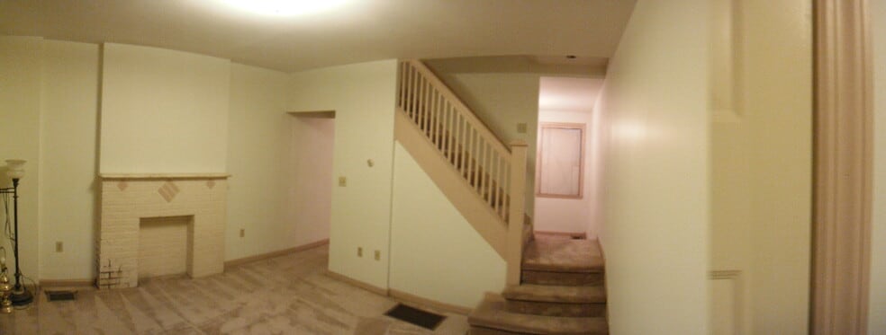 Living room - 206 Chesterfield Rd