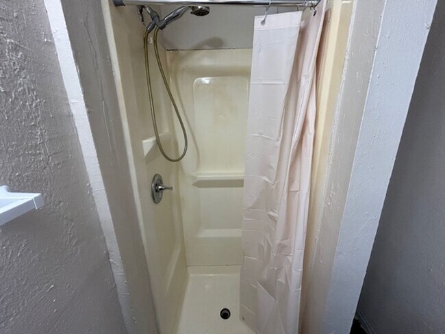 Building Photo - 340 8th St