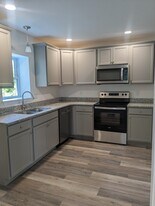 Building Photo - 329 York Rd