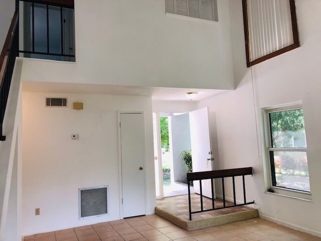 Building Photo - MOVE IN MARCH! 2 Story-Spacious 3 beds 2.5 bath townhouse with attached 2 car garage!!