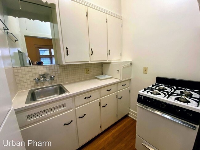 Building Photo - 201 Morris Ave SE