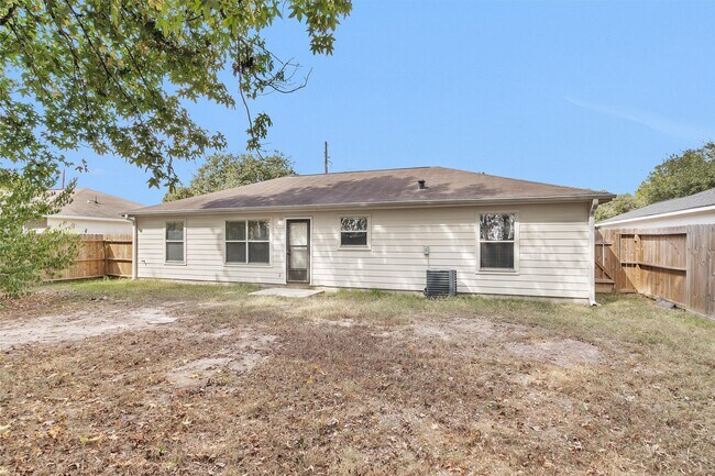 Building Photo - 16396 Many Trees Ln