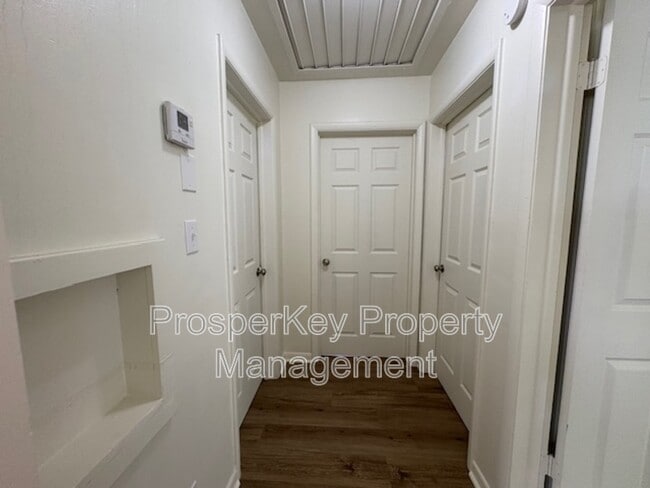 Building Photo - 1437 Beaumont Dr